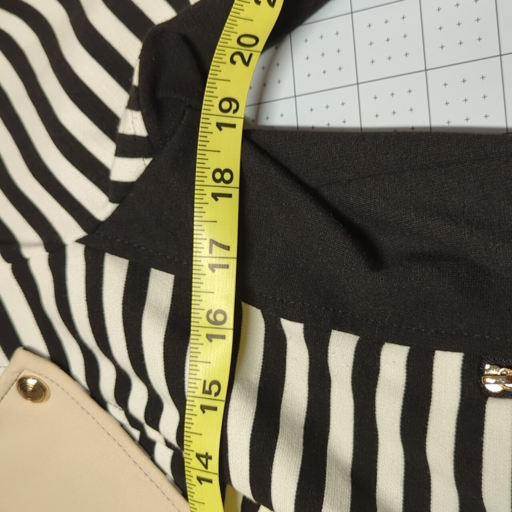 Fitted jacket - Picture 2 of 12